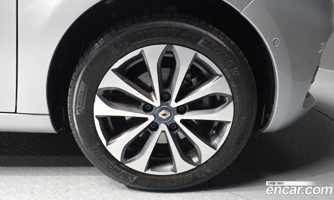 Renault (Samsung) Zoe 2021 1.6 автомат (гидро), фото 5