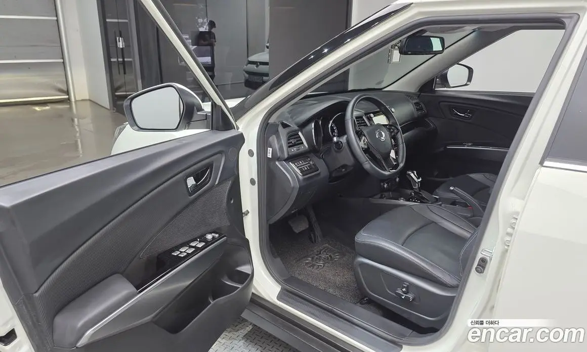 SsangYong TIBOLI 2019 1.6 автомат (гидро), фото 13
