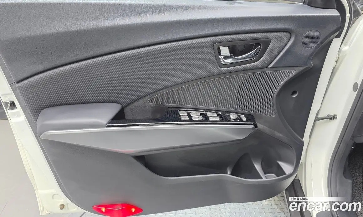 SsangYong TIBOLI 2019 1.6 автомат (гидро), фото 14