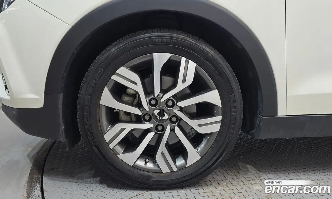 SsangYong TIBOLI 2019 1.6 автомат (гидро), фото 5