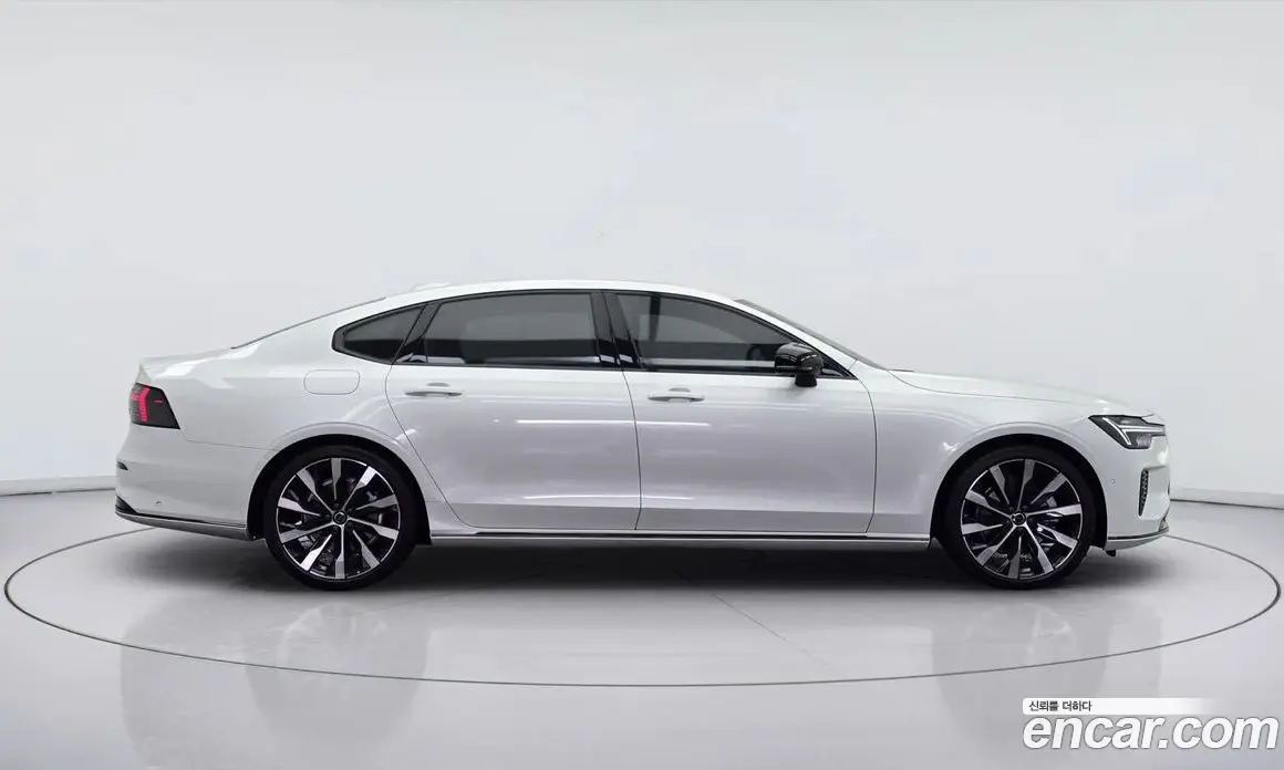Volvo S90 2025 2.0 автомат (гидро), фото 4
