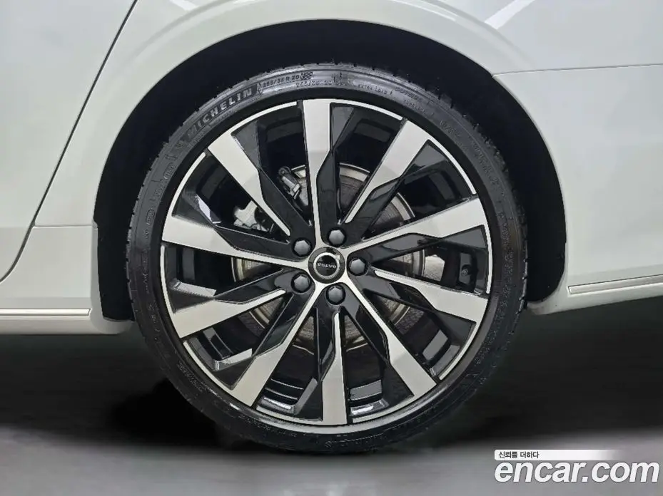Volvo S90 2025 2.0 автомат (гидро), фото 5