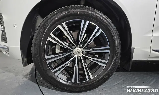 Volvo XC60 2022 2.0 автомат (гидро), миниатюра 5