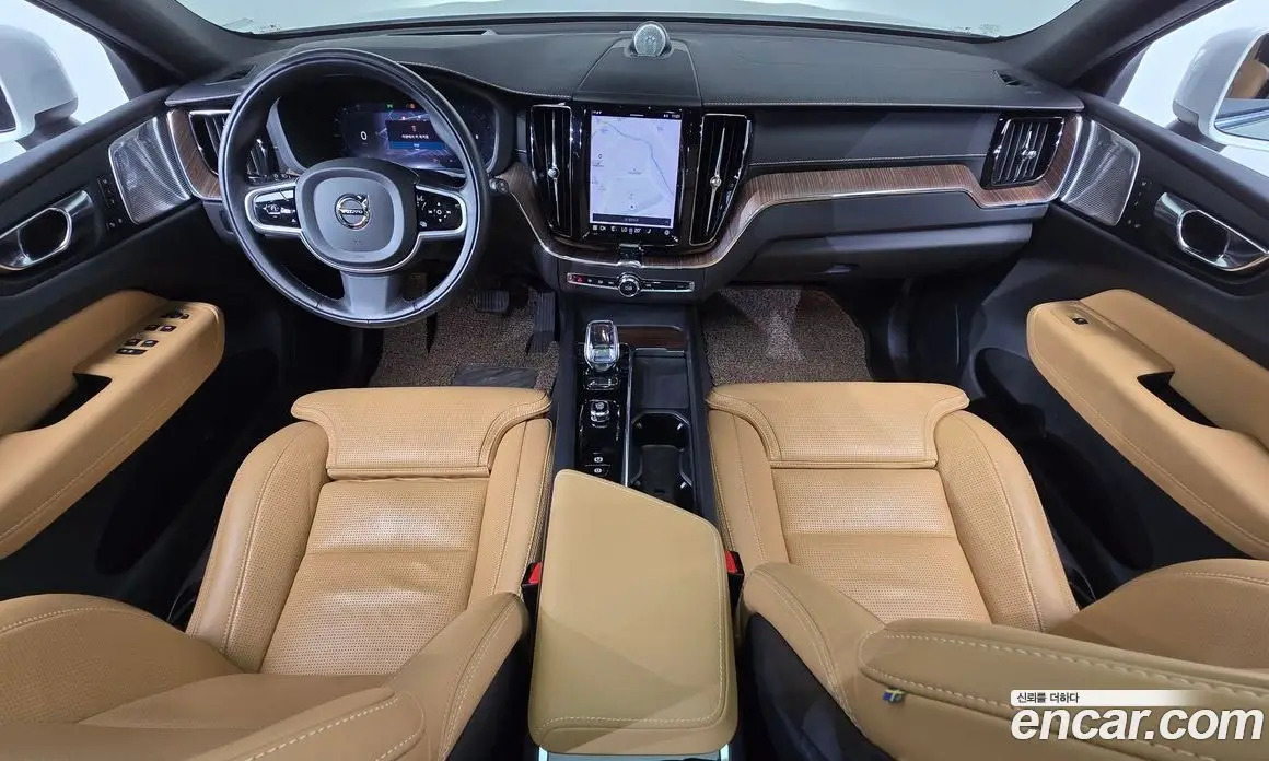 Volvo XC60 2022 2.0 автомат (гидро), фото 10