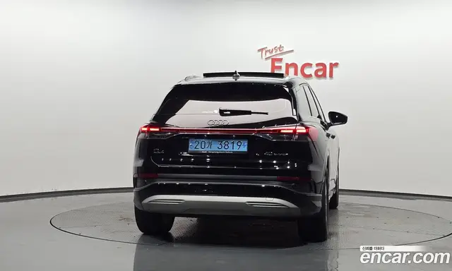 Audi Q4 e-tron 2023 0.2 автомат (гидро), миниатюра 3