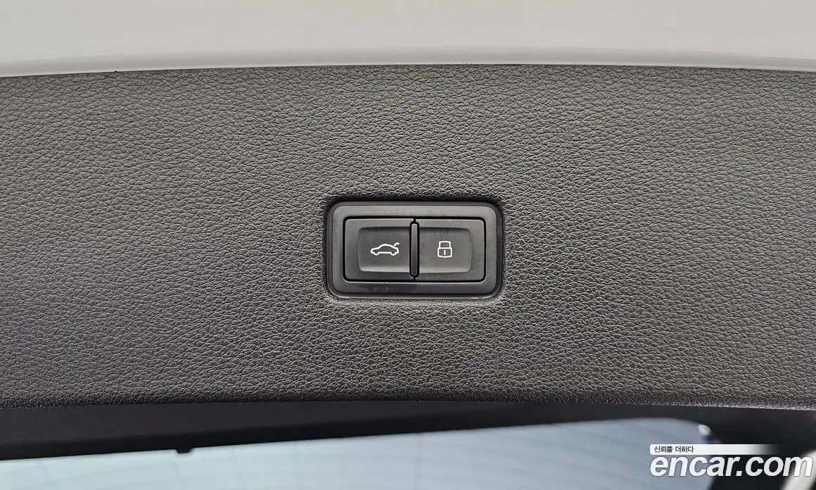 Audi SQ8 2021 4.0 автомат (гидро), фото 16
