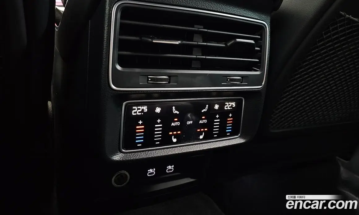 Audi SQ8 2021 4.0 автомат (гидро), фото 18