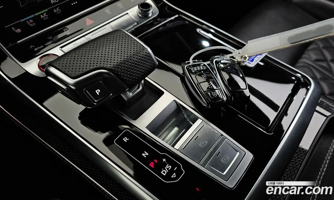 Audi SQ8 2021 4.0 автомат (гидро), фото 9
