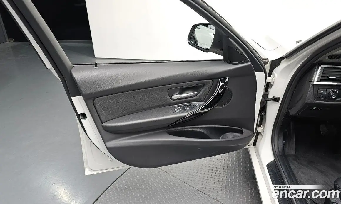 BMW 3 серия 2018 2.0 автомат (гидро), фото 13