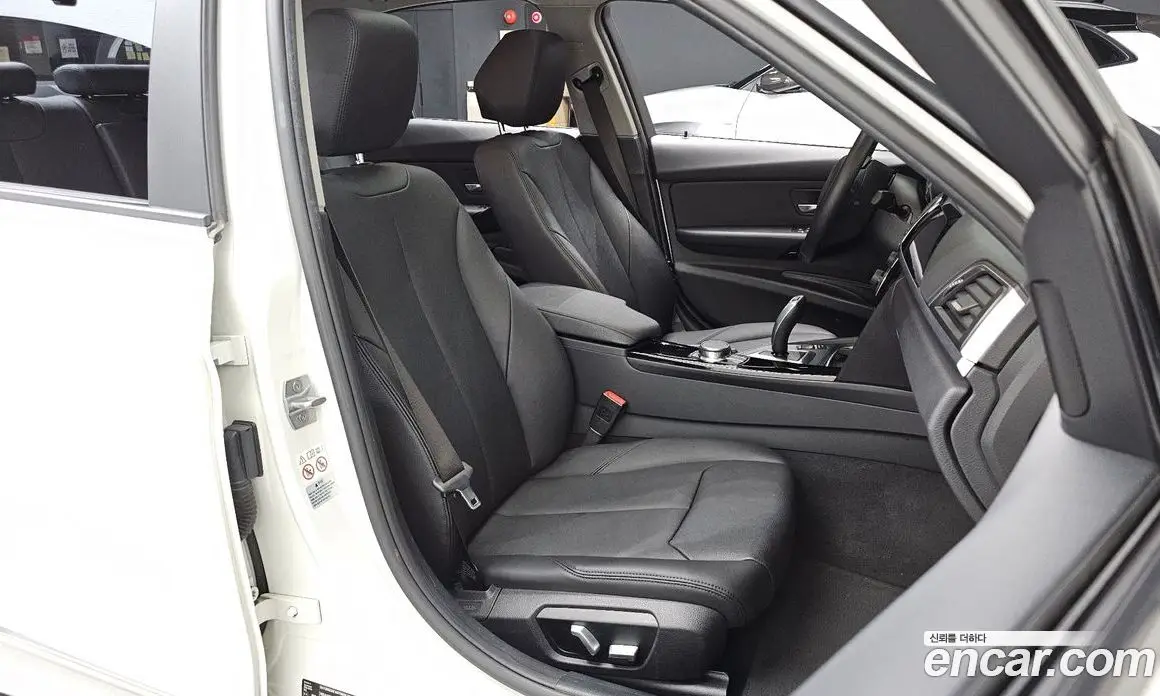 BMW 3 серия 2018 2.0 автомат (гидро), фото 15