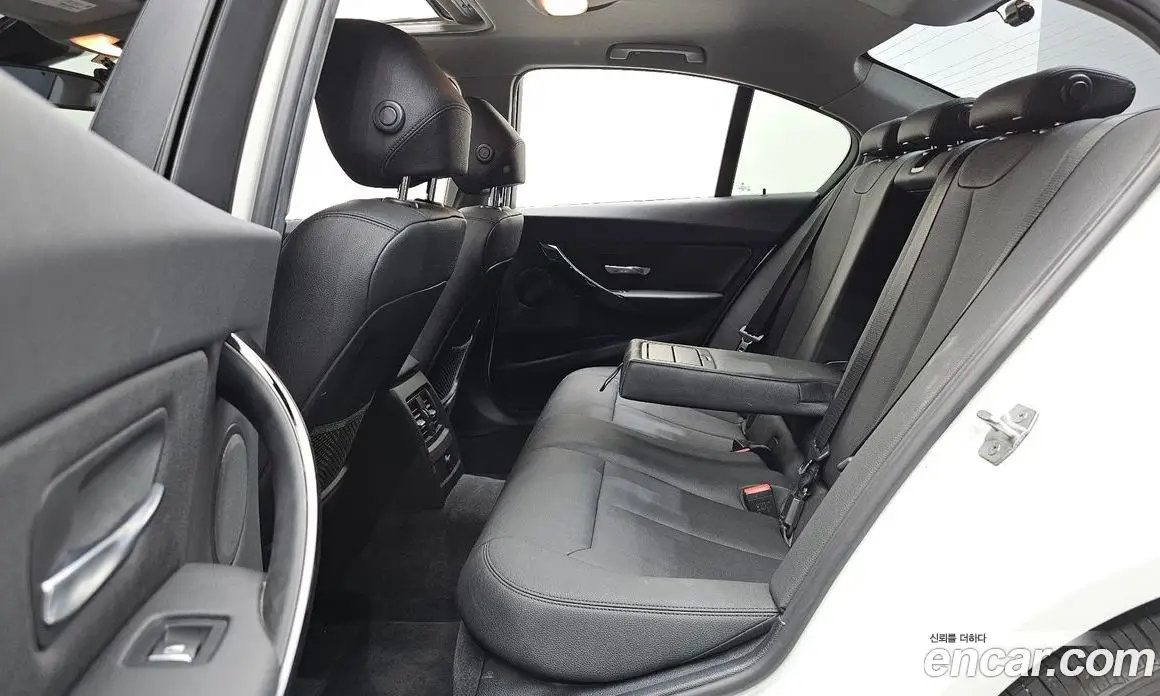 BMW 3 серия 2018 2.0 автомат (гидро), фото 16