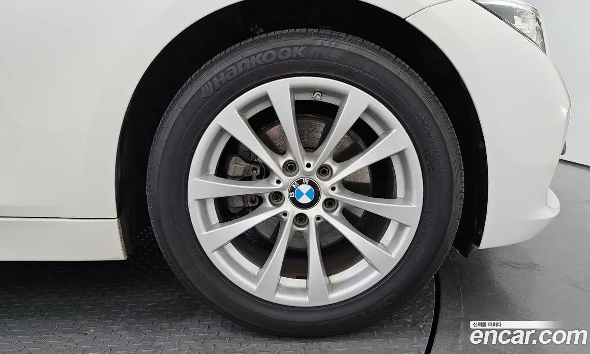 BMW 3 серия 2018 2.0 автомат (гидро), фото 4