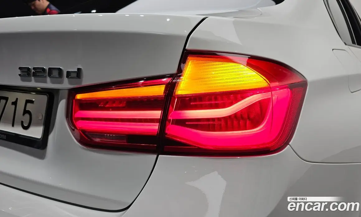 BMW 3 серия 2018 2.0 автомат (гидро), фото 8
