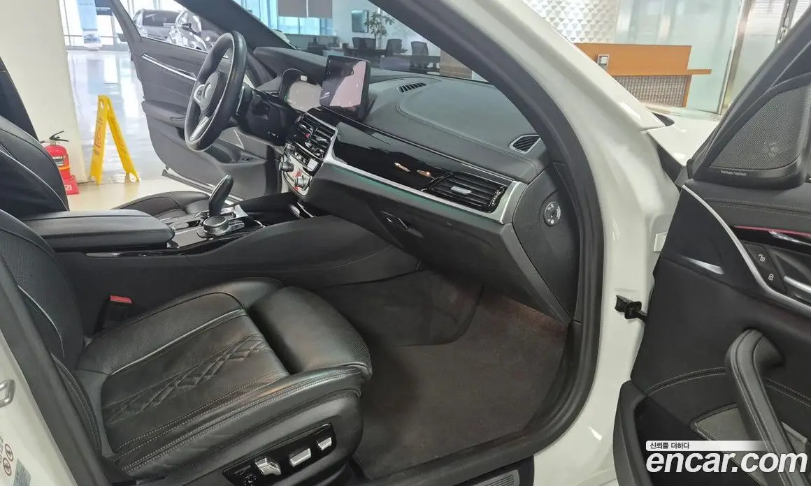 BMW 5 серия 2020 2.0 автомат (гидро), фото 13