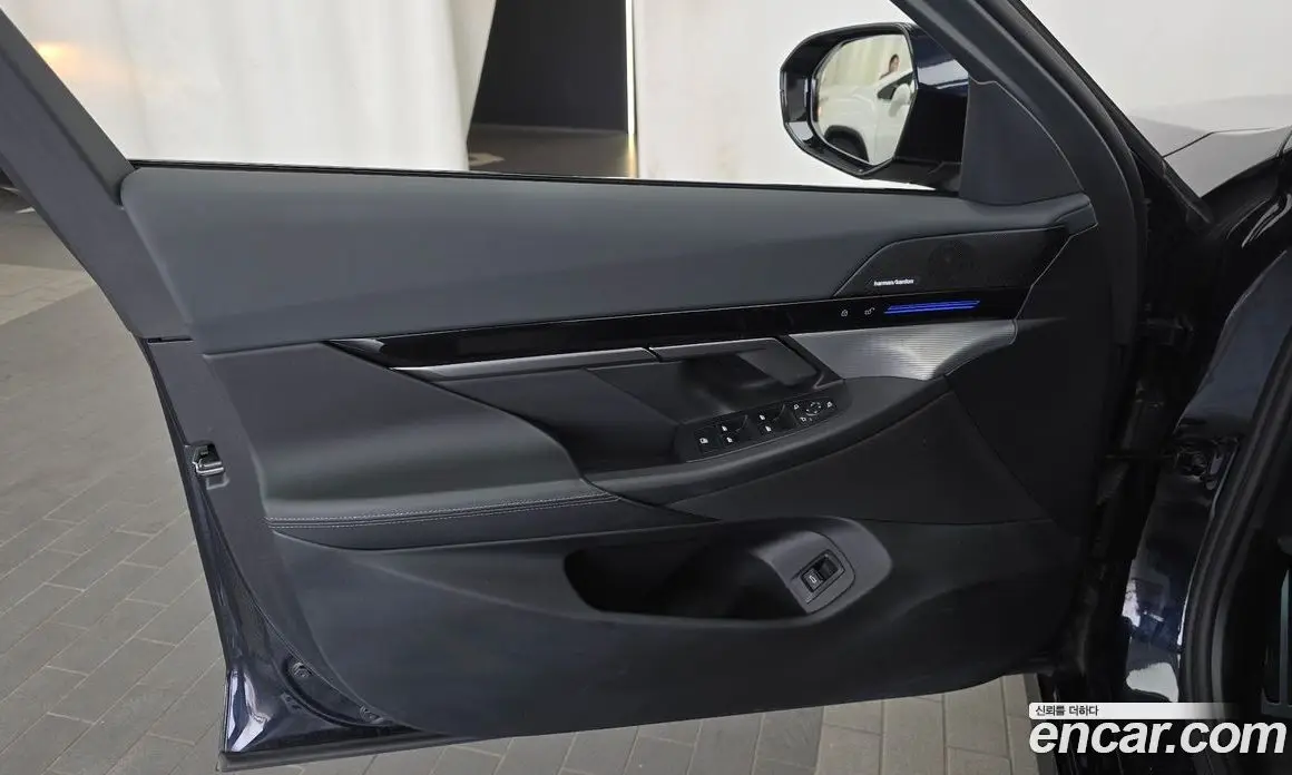 BMW 5 серия 2024 2.0 автомат (гидро), фото 14
