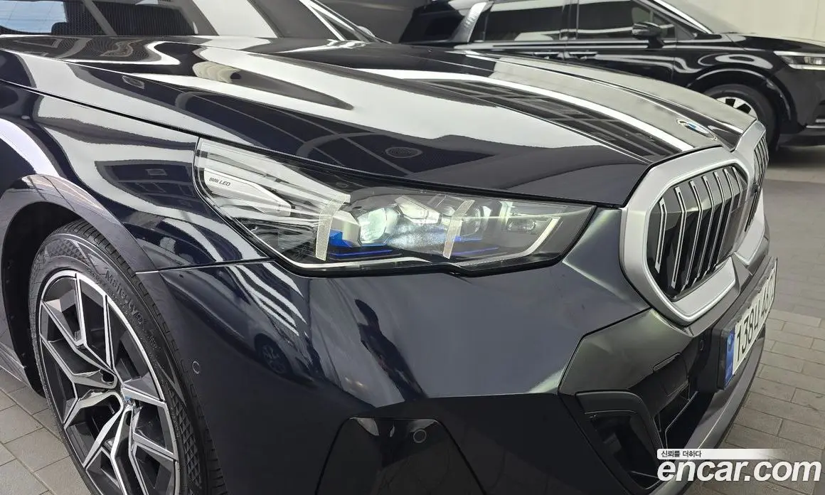 BMW 5 серия 2024 2.0 автомат (гидро), фото 8