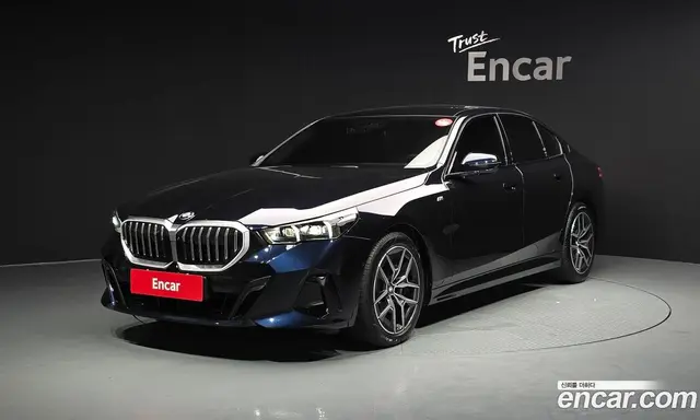 BMW 5 серия, 2025, 6 608 км