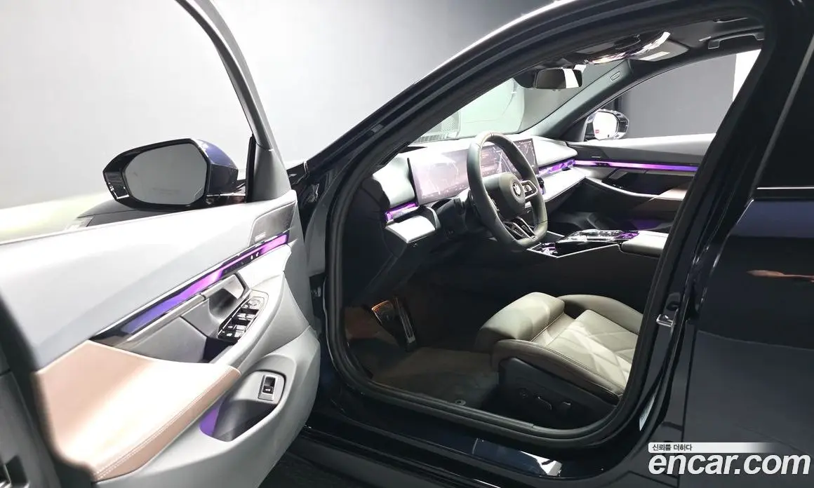 BMW 5 серия 2025 2.0 автомат (гидро), фото 13