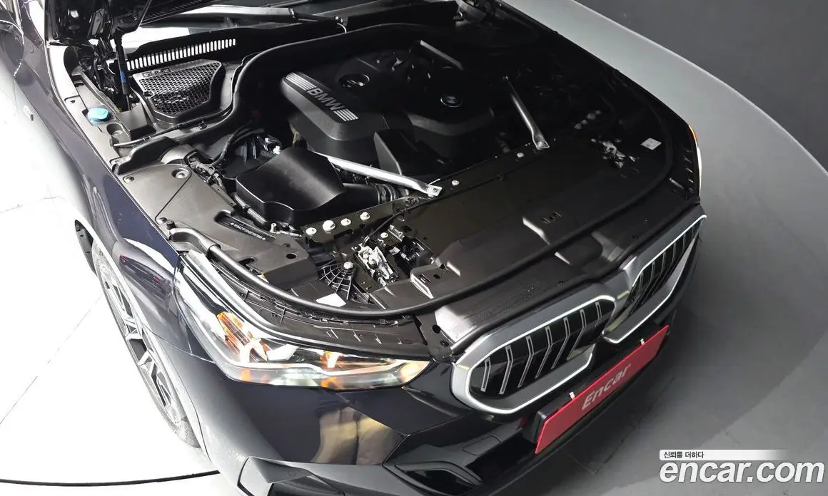 BMW 5 серия 2025 2.0 автомат (гидро), фото 6