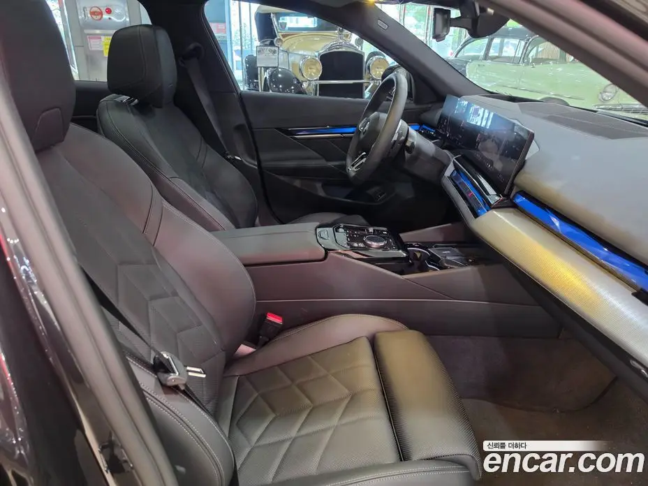 BMW 5 серия 2025 2.0 автомат (гидро), фото 13