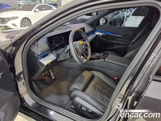 BMW 5 серия 2025 2.0 автомат (гидро), миниатюра 10
