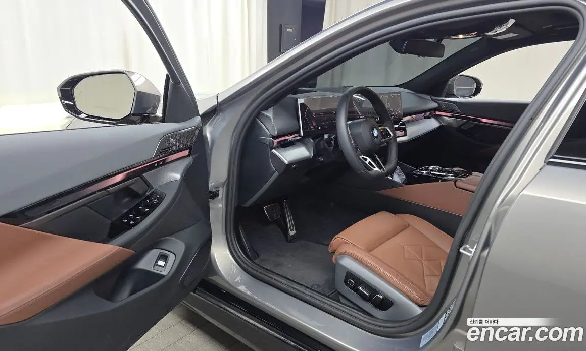 BMW 5 серия 2025 2.0 автомат (гидро), фото 13