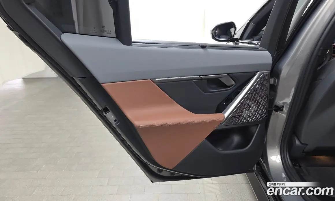 BMW 5 серия 2025 2.0 автомат (гидро), фото 15