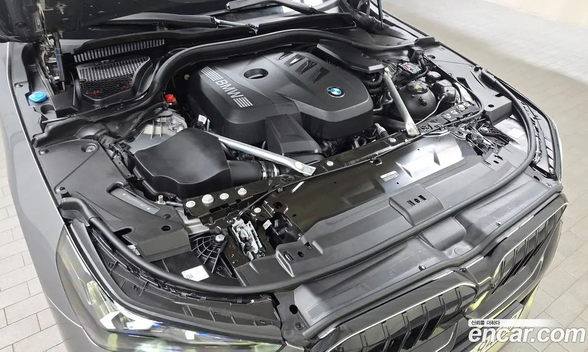 BMW 5 серия 2025 2.0 автомат (гидро), фото 6