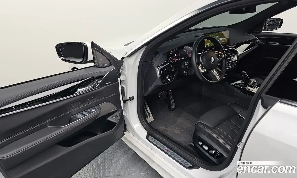 BMW 6 серия 2024 3.0 автомат (гидро), фото 10