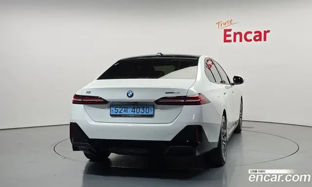 BMW i5 2024 0.2 автомат (гидро), миниатюра 4