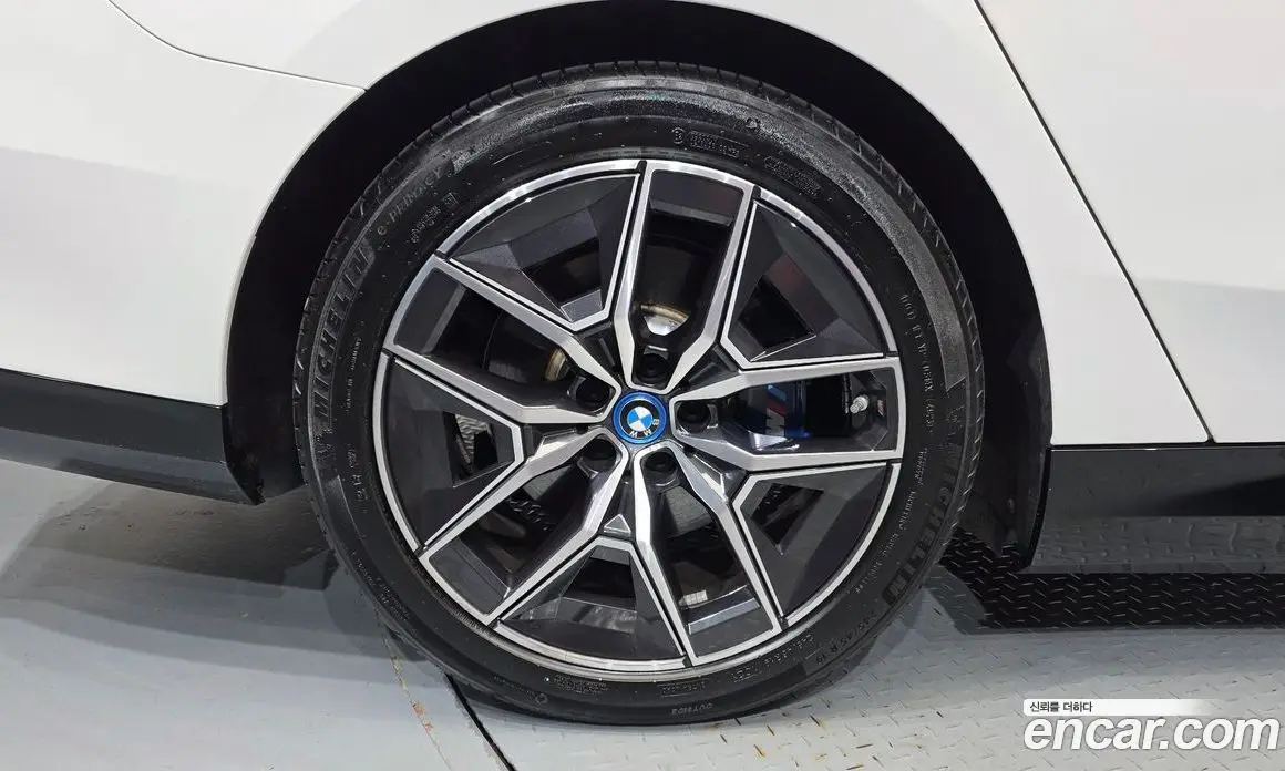 BMW i5 2024 0.2 автомат (гидро), фото 5