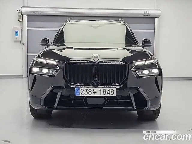 BMW X7 2024 3.0 автомат (гидро), миниатюра 2