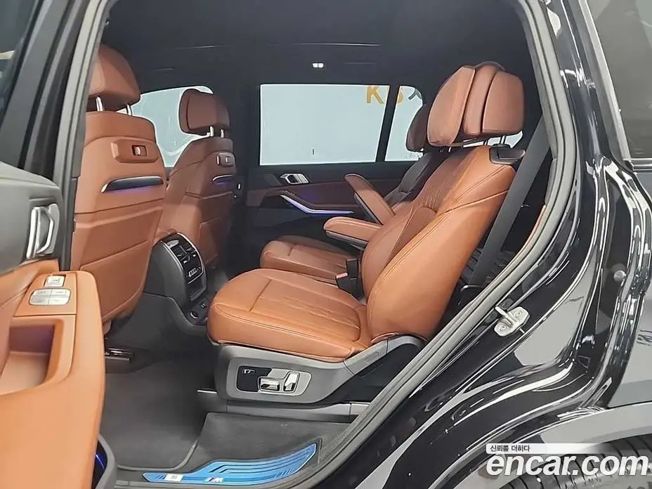 BMW X7 2024 3.0 автомат (гидро), фото 12