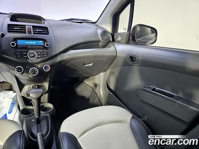 Chevrolet Spark 2013 1.0 автомат (гидро), миниатюра 10