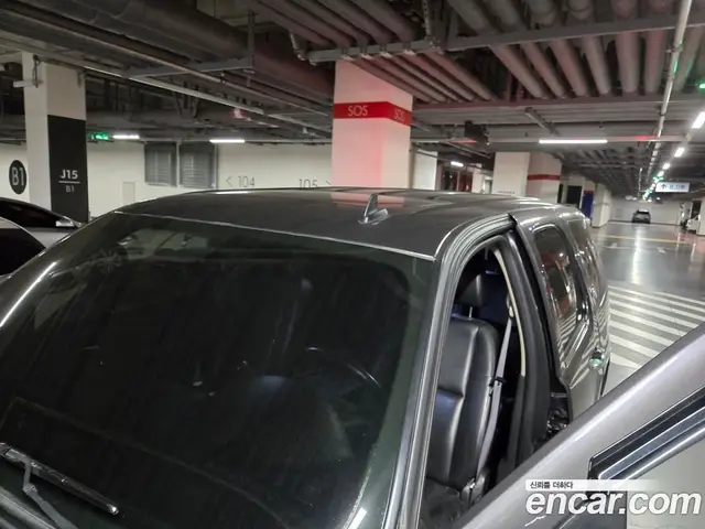 Chevrolet Tahoe 2010 6.0 автомат (гидро), миниатюра 12