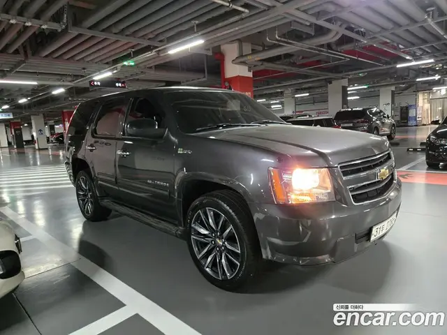 Chevrolet Tahoe 2010 6.0 автомат (гидро), миниатюра 8