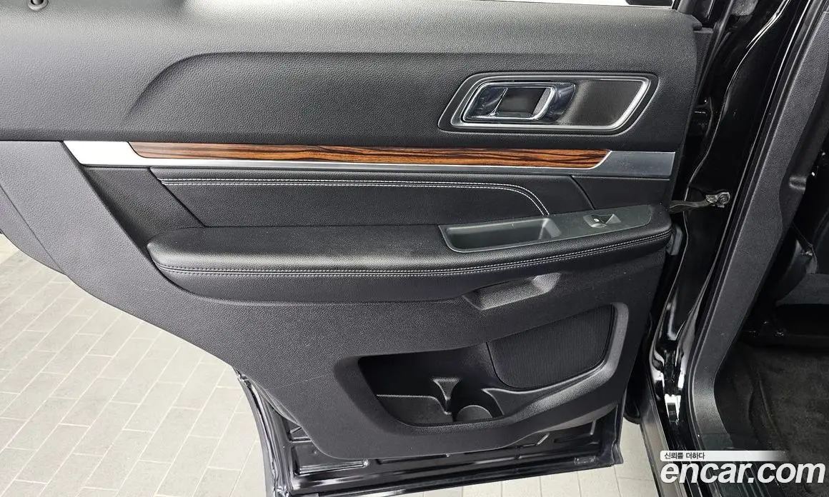 Ford Explorer 2018 2.3 автомат (гидро), фото 15