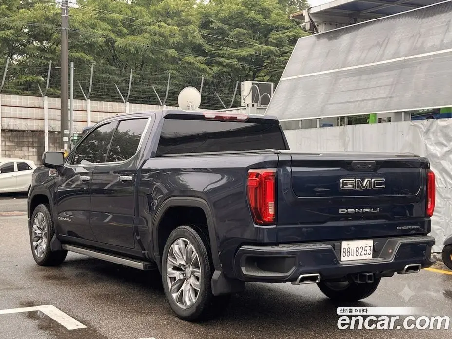GMC Sierra 2023 6.2 автомат (гидро), фото 3