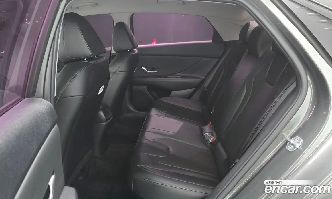 Hyundai Avante 2021 1.6 автомат (гидро), фото 12