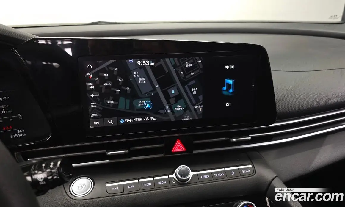 Hyundai Avante 2021 1.6 автомат (гидро), фото 15