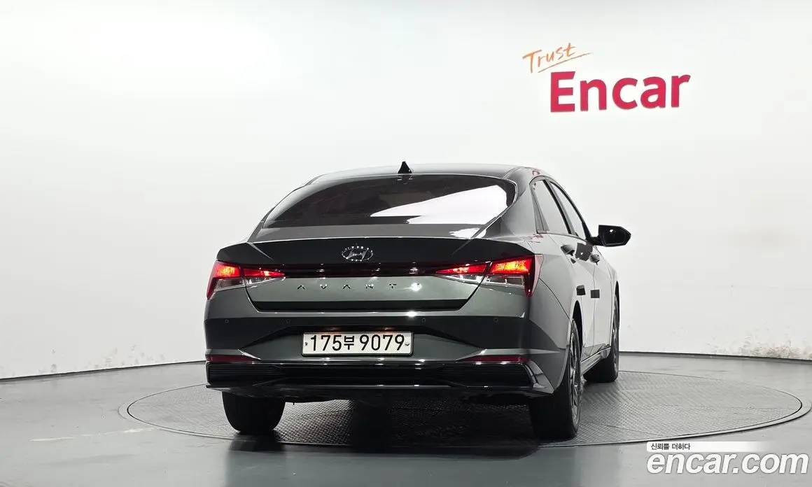 Hyundai Avante 2021 1.6 автомат (гидро), фото 4