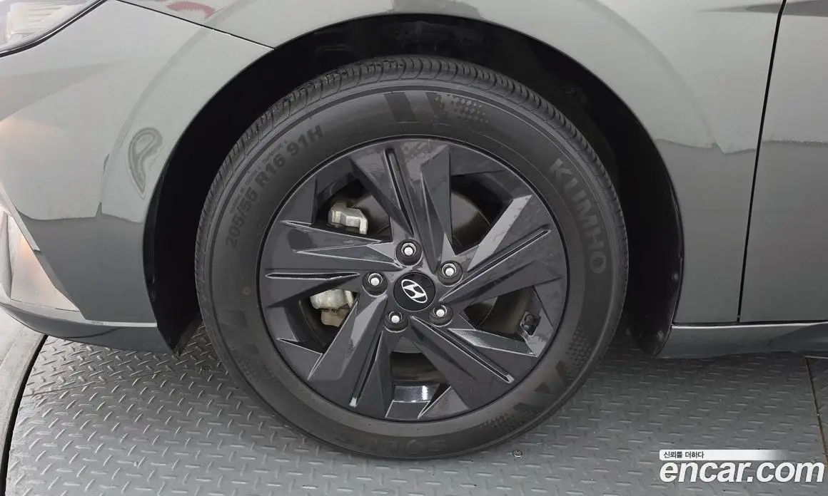 Hyundai Avante 2021 1.6 автомат (гидро), фото 5