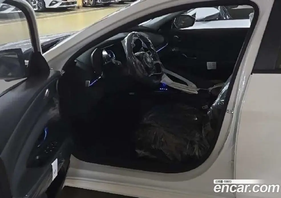 Hyundai Avante 2025 1.6 автомат (гидро), фото 4