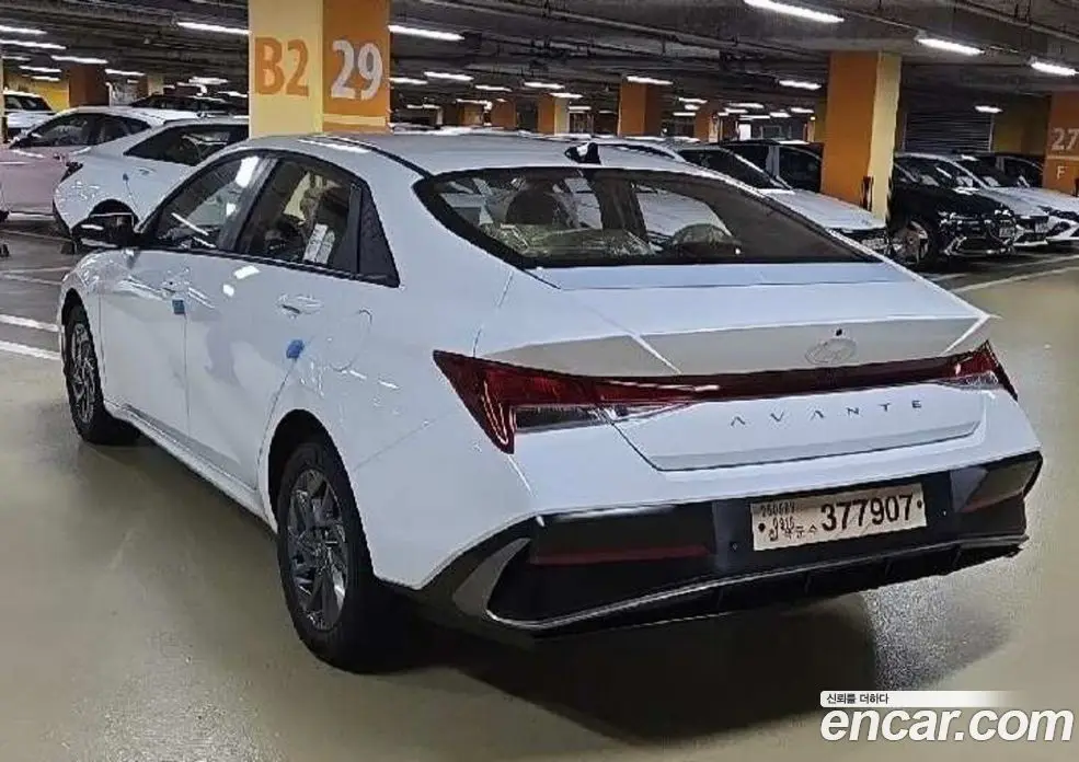Hyundai Avante 2025 1.6 автомат (гидро), фото 9