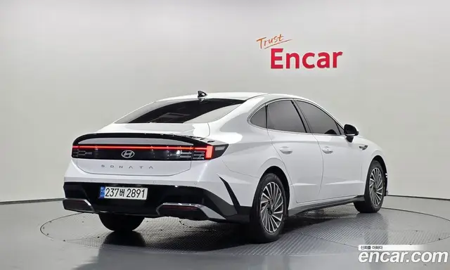 Hyundai Sonata 2023 2.0 автомат (гидро), миниатюра 2
