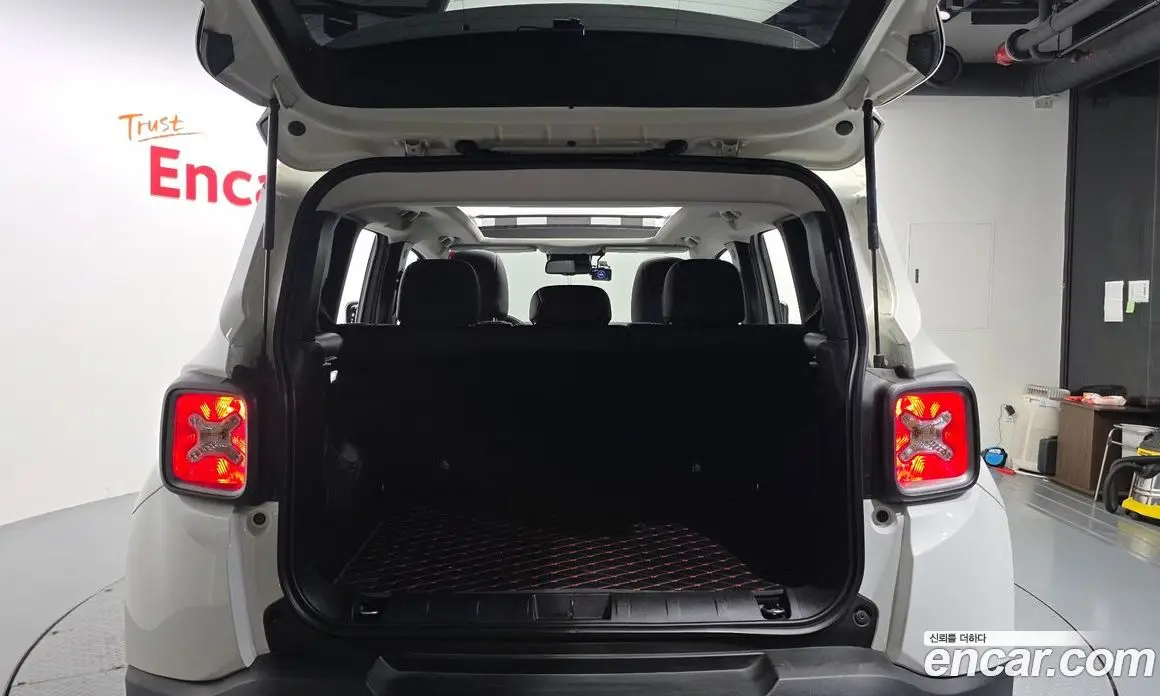 Jeep Renegade 2019 2.4 автомат (гидро), фото 19