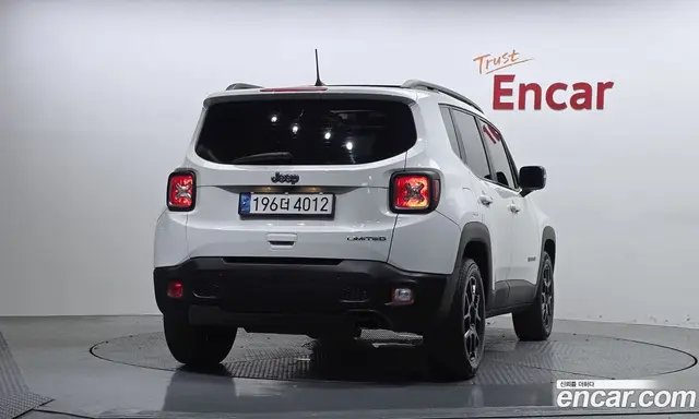 Jeep Renegade 2019 2.4 автомат (гидро), миниатюра 4