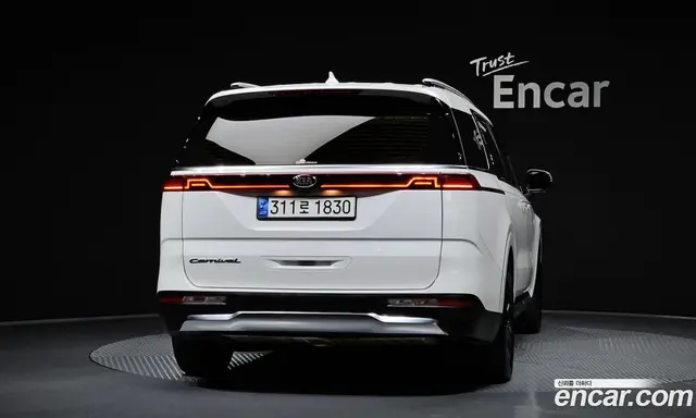 Kia Carnival 2020 2.2 автомат (гидро), миниатюра 4