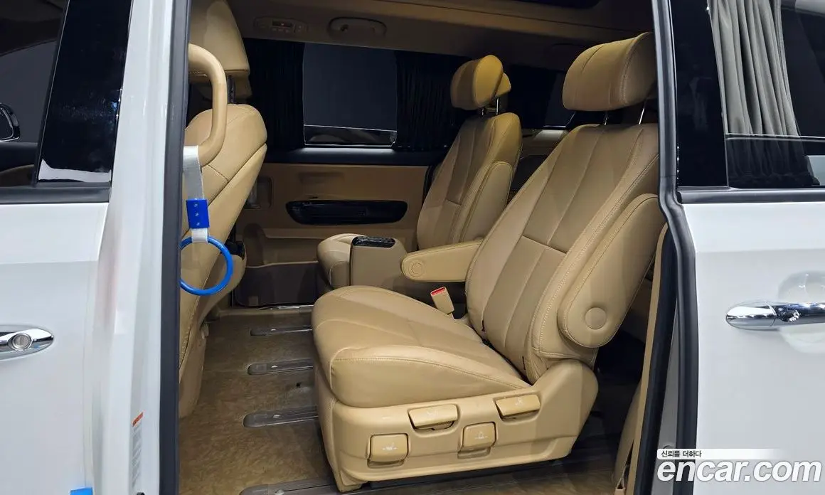 Kia Carnival 2020 3.3 автомат (гидро), фото 17