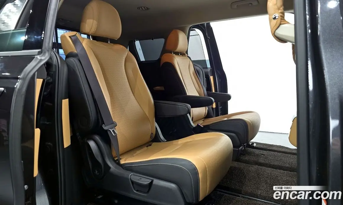 Kia Carnival 2023 3.5 автомат (гидро), фото 12